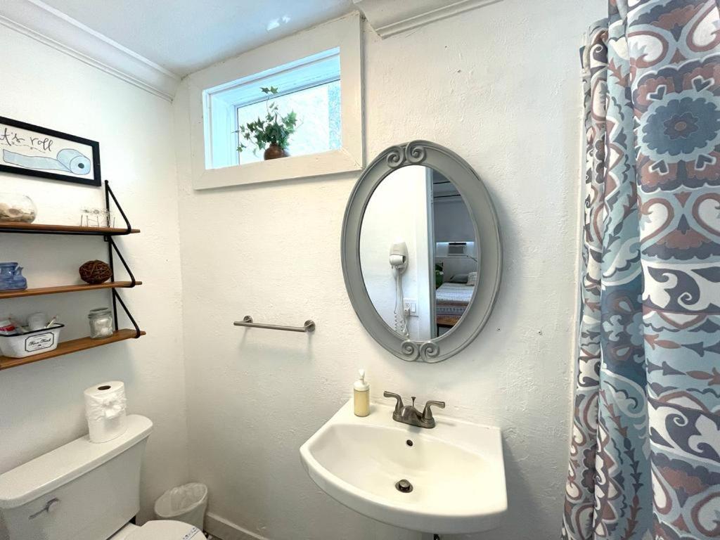 Private Studio With Free Parking Майами Экстерьер фото